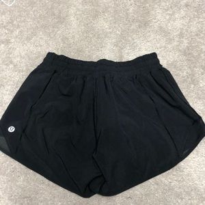 Lululemon hotty hot shorts- black